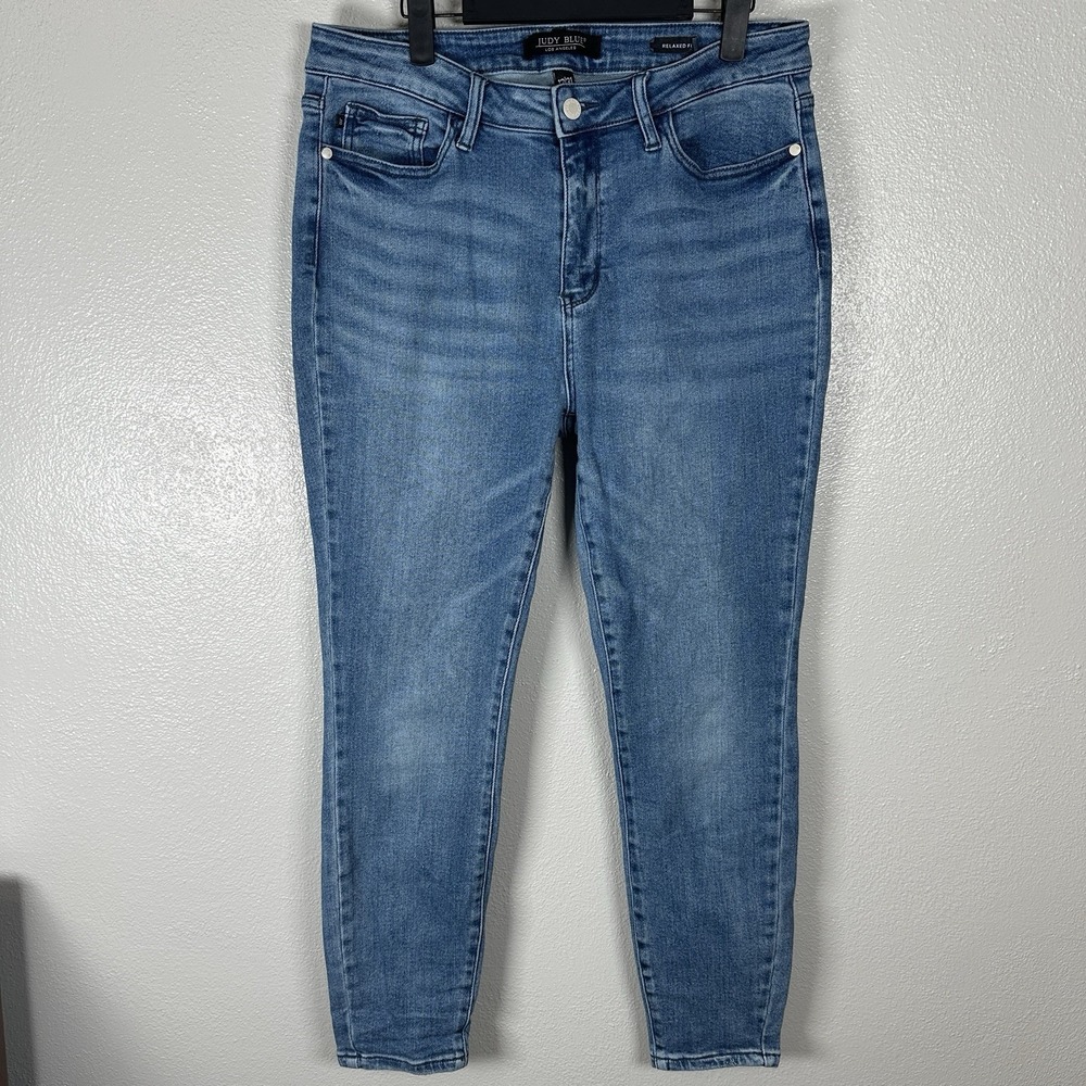 Judy Blue Relaxed Fit Jeans Womens 13/31 Blue Medium Wash Straight Leg Stretch